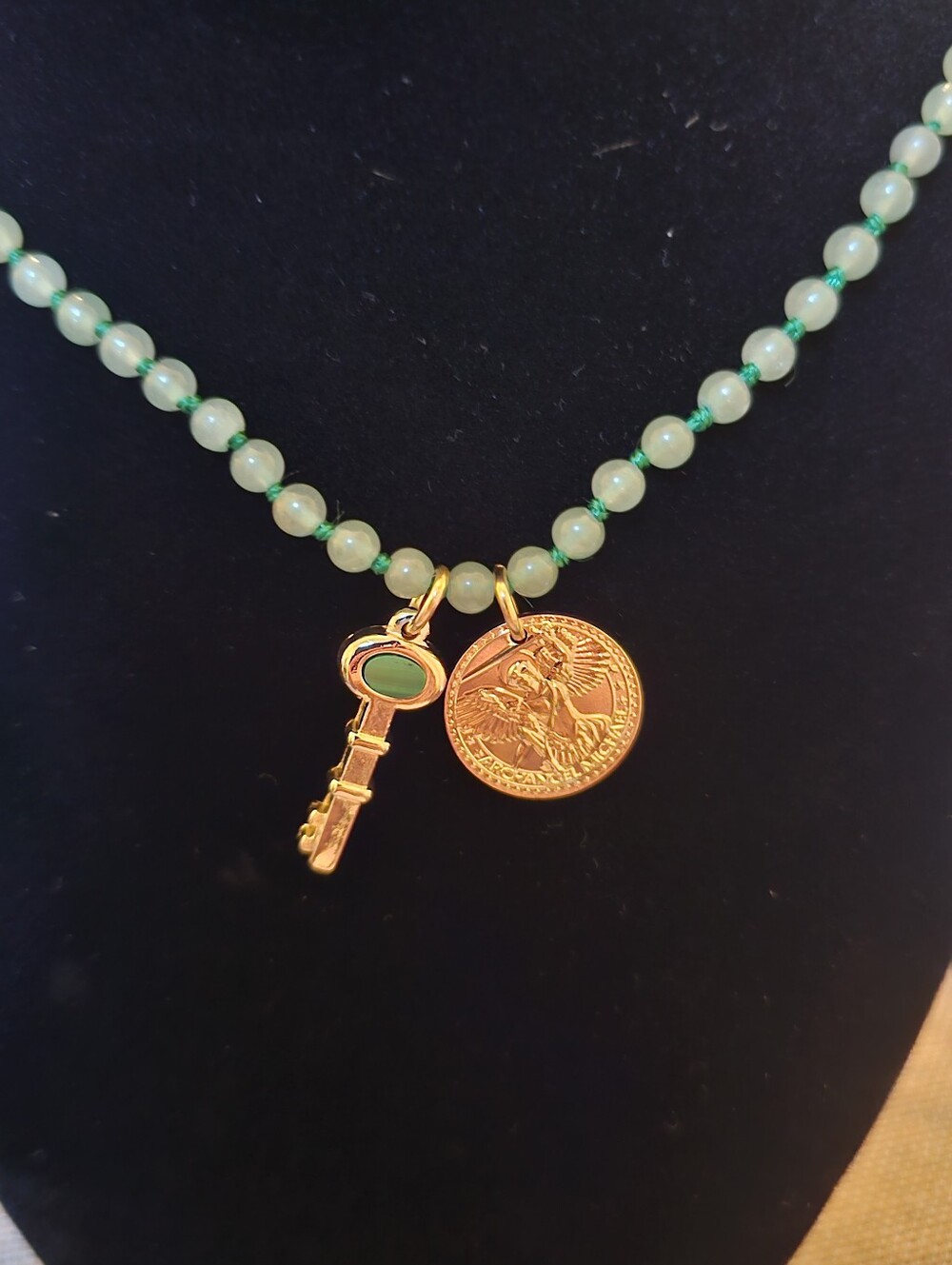 NWT Theresa Caputo Signed Box Quartz Charm Necklace